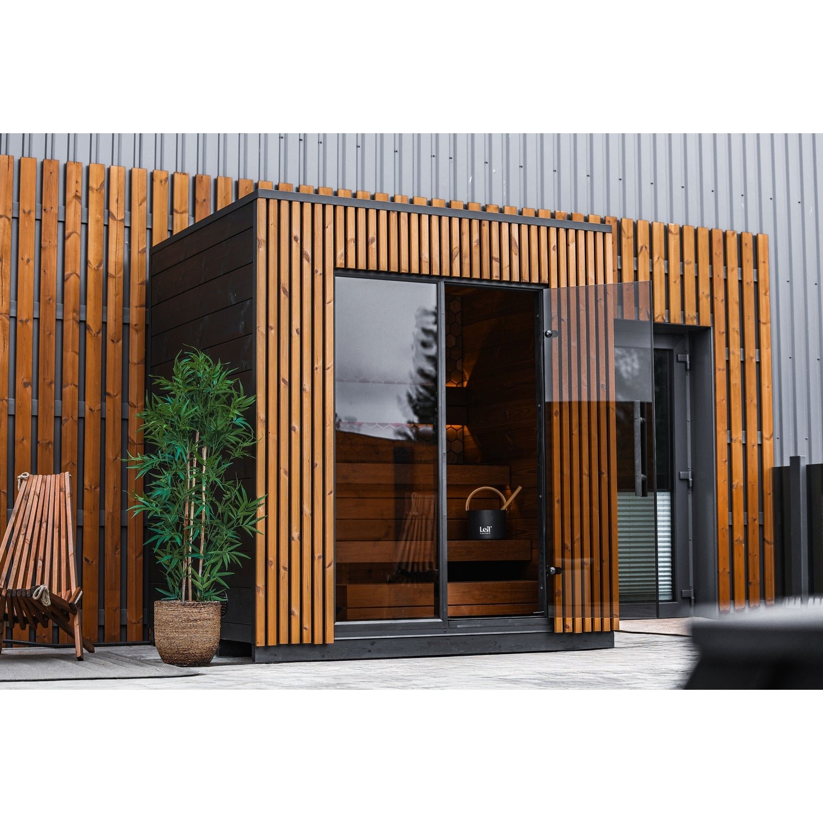 Leil Viva 210 3-Person Outdoor Sauna Kit - Image 2