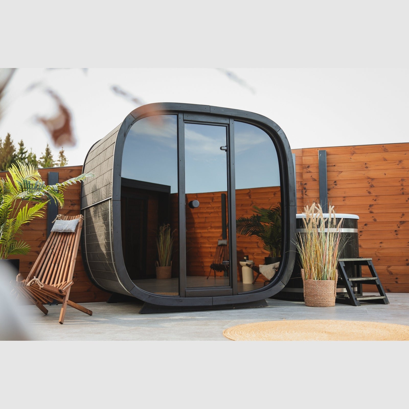 Leil Black Cube Classic 4-Person Outdoor Sauna - Image 20