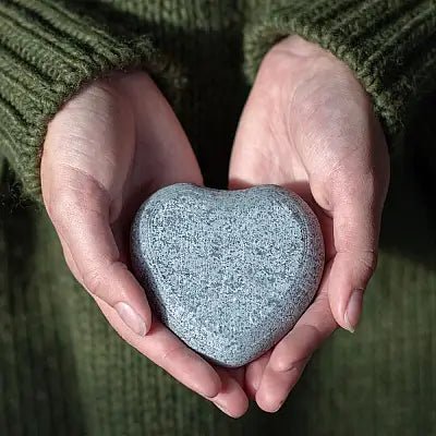 Hukka Lempi Sauna Massage Stones, Hearts, 2 Pcs - Image 3