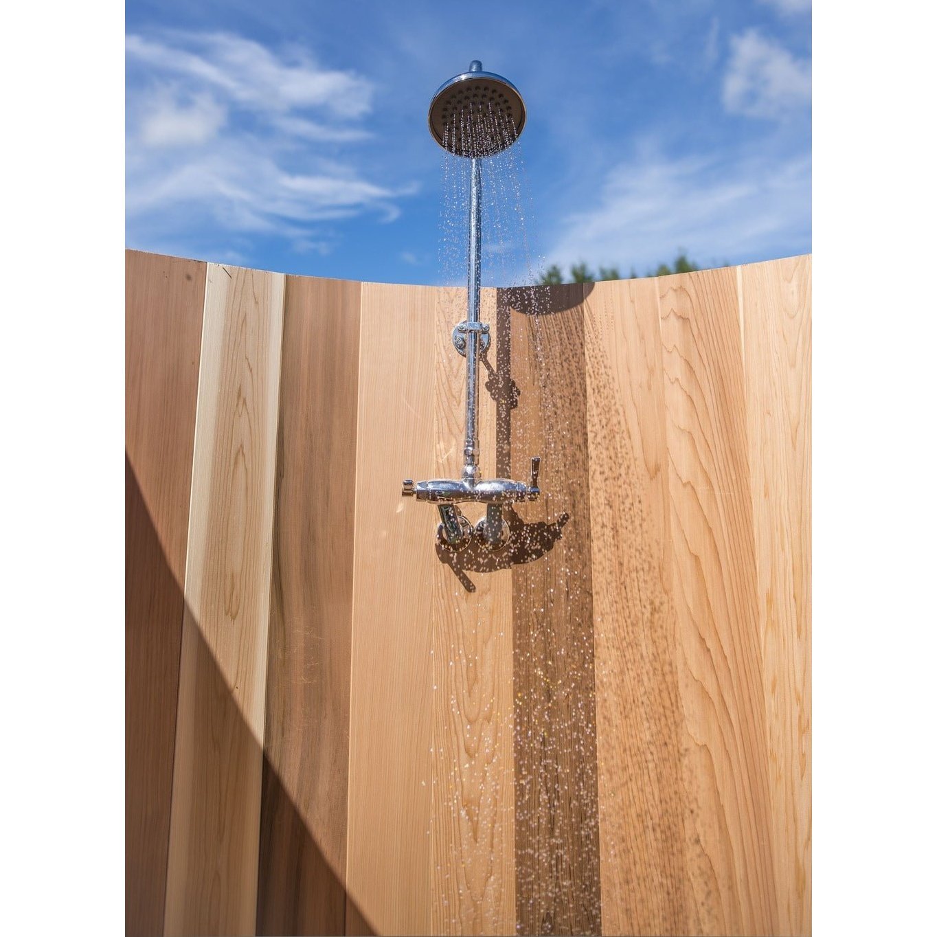 Dundalk Leisurecraft Rainbow Outdoor Shower (Knotty/Clear Red Cedar) - Image 14